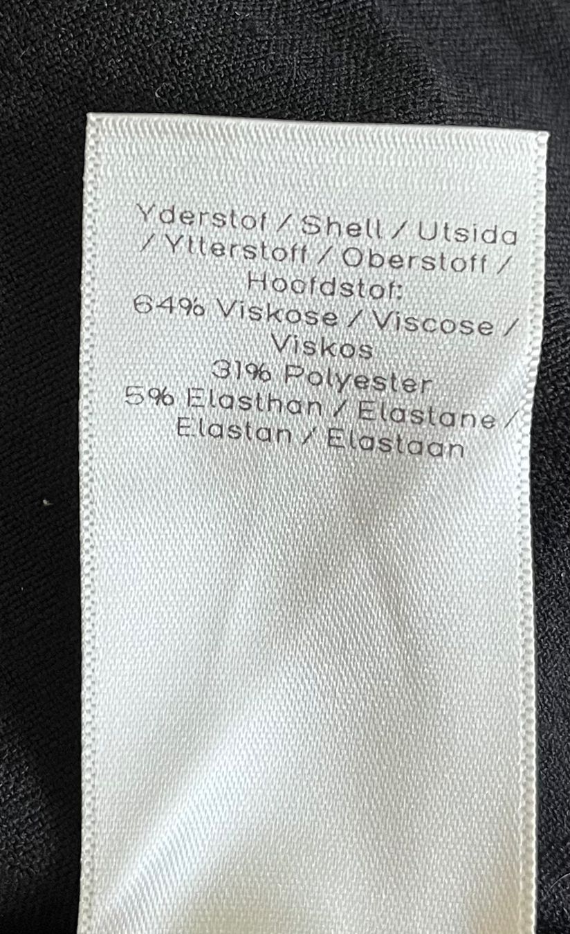 Hosen: Schwarze Sommer Shorts von Five Units – Gebraucht aus Basel von rah_r 6