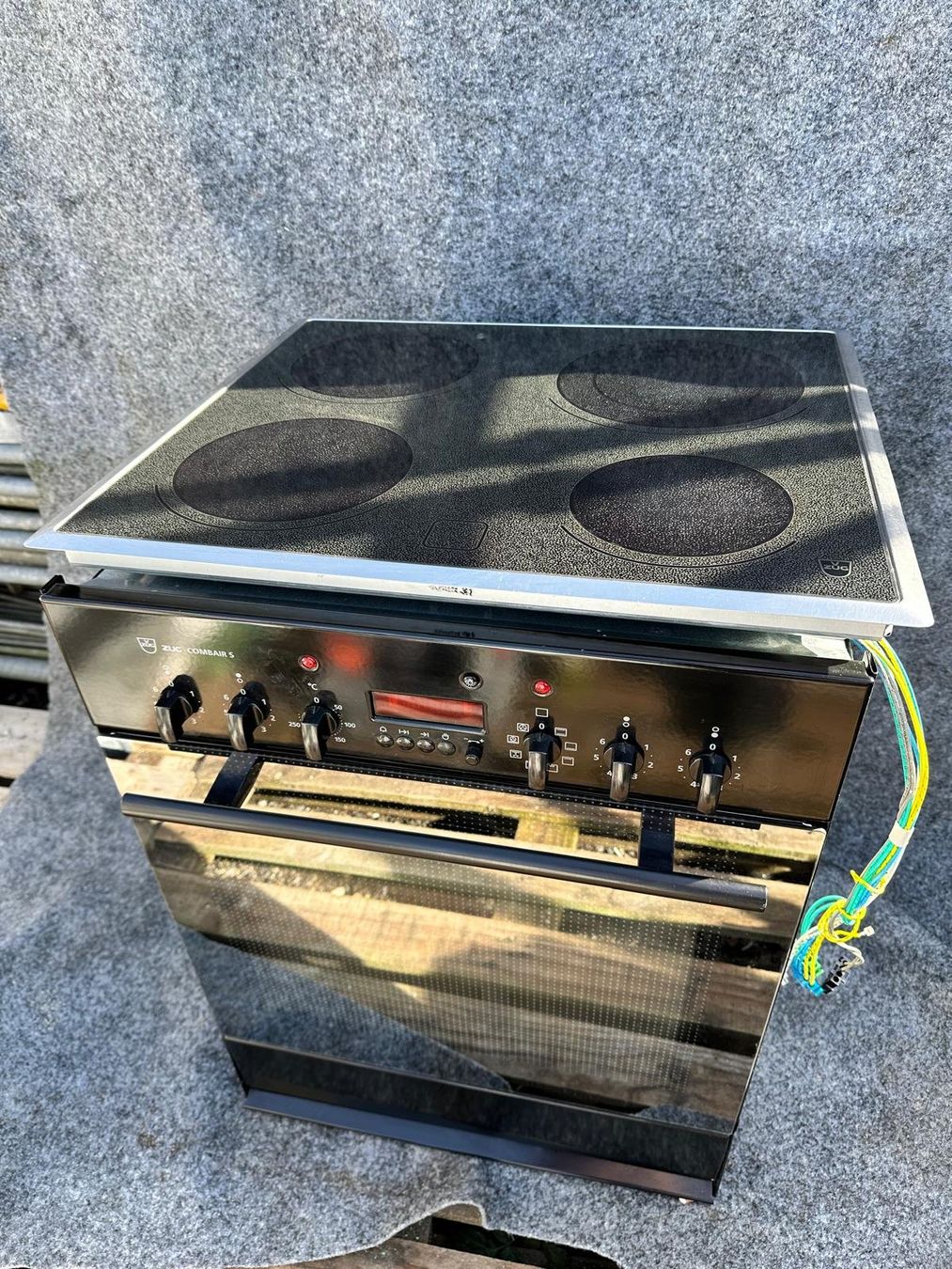 V-Zug Forni: Backofen mit Glaskeramik V-ZUG – Usato da Spreitenbach venduto da Space_X