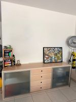 Sideboard Holz mit Glastüren und Schubladen