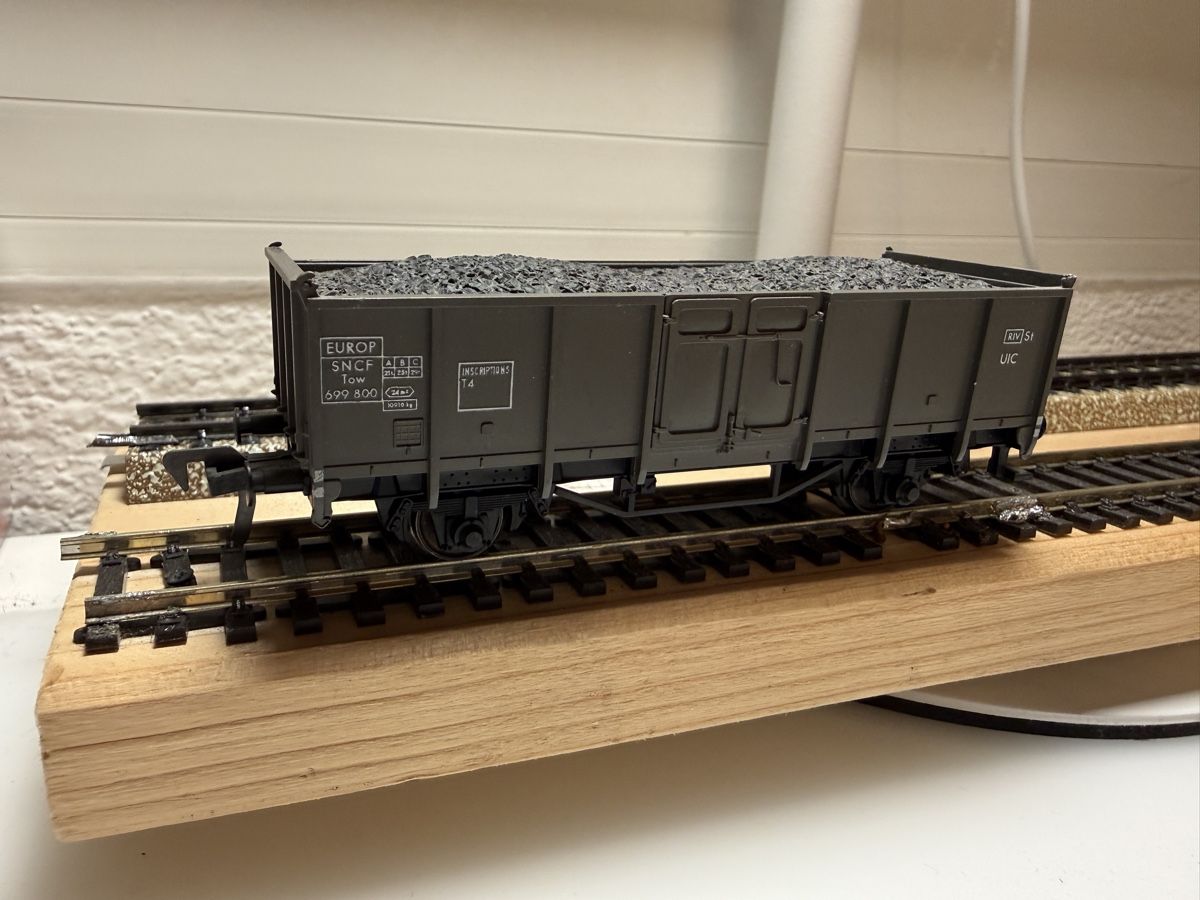 Fleischmann Modellini di ferrovie: Fleischmann Güterwagen mit Kohlenbeladung H0 – Usato da Schaffhausen venduto da Danilo-86