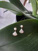 Perlen & Fächer Design 2er Ohrringe – Anmut in Bewegung