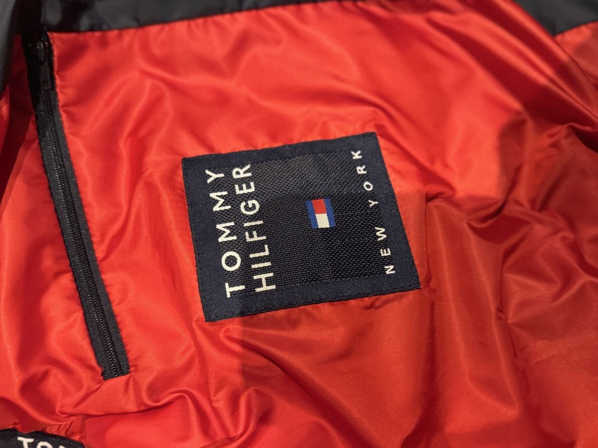 Tommy Hilfiger Gilet & Giacche: Tommy Hilfiger Weste – Nuovo e nell'imballaggio originale da Tennwil venduto da Zaylaaa 2