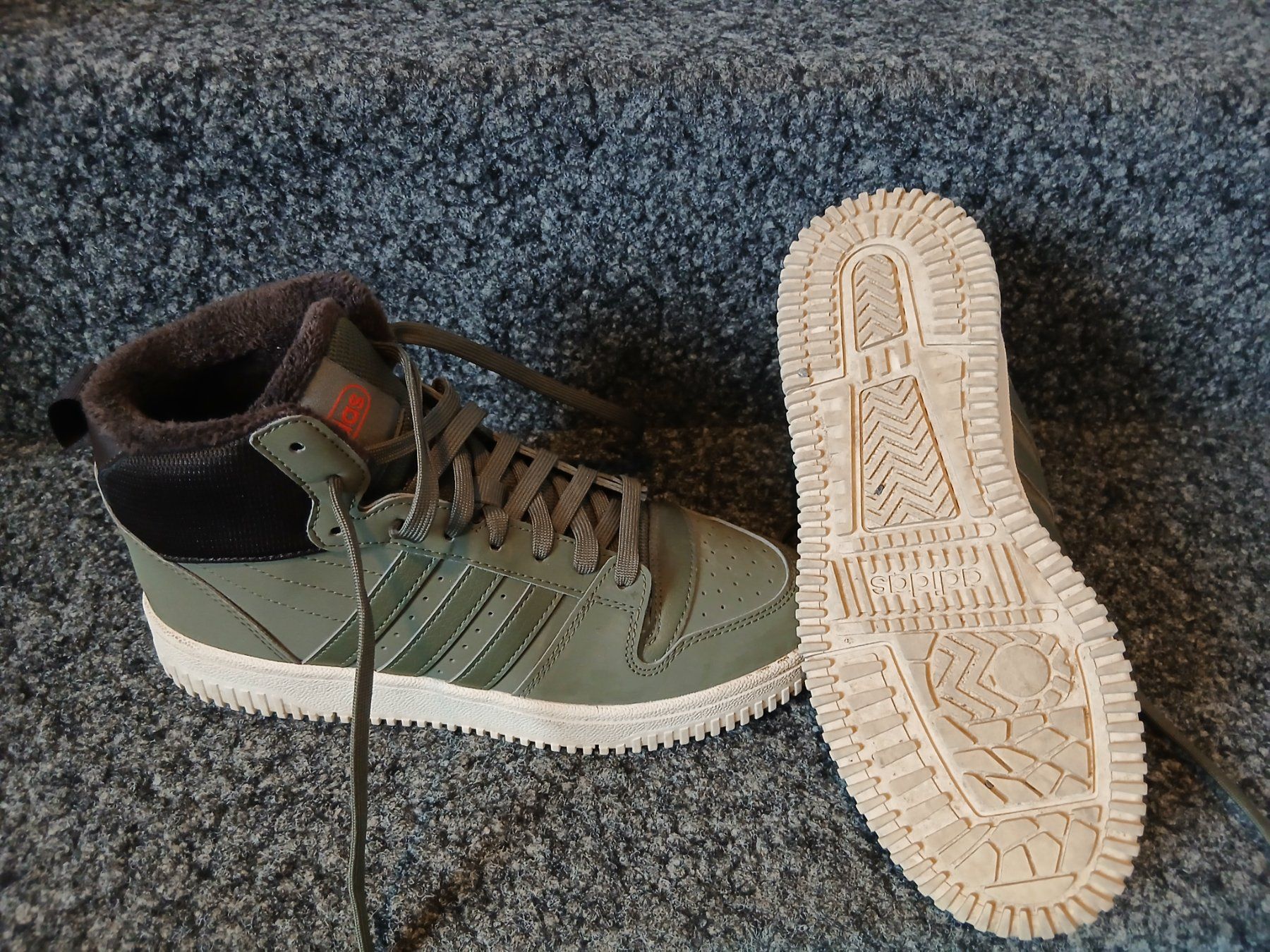 Adidas Herrenschuhe: Adidas Winter Sneaker Grösse 38 – Gebraucht aus Pfungen von Puschti 3