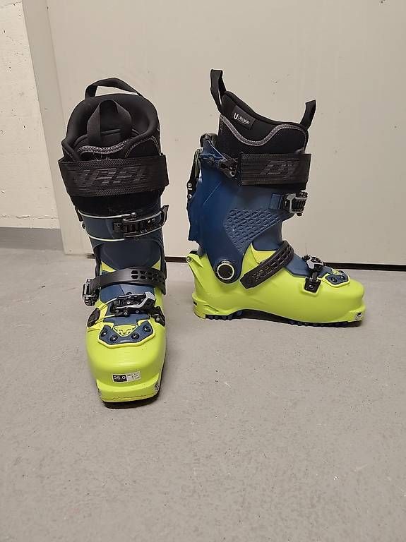 Dynafit Scarpe da donna: Dynafit Radical Pro Skischuh Gr 39-40 – Usato da Ostermundigen venduto da ladinabr 2