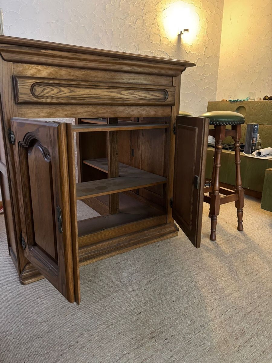 Allestimento di negozi e stand fieristici: Hausbar / Bartheke aus Holz – Usato da Zell ZH venduto da pfi8487 3