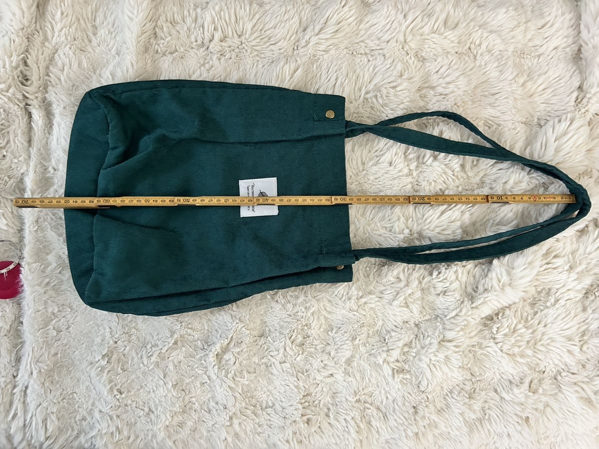 Taschen: Sac en velours côtelé vert – Gebraucht aus MARTIGNY von xmi_q5tv 2