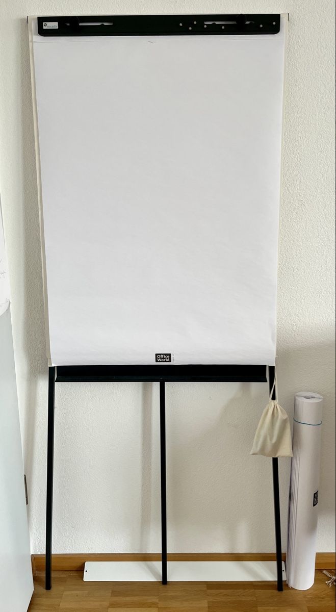 Wandtafeln: Magnetwand Whiteboard Flipchart Höhenverstellbar – Gebraucht aus Ittigen von franzis6
