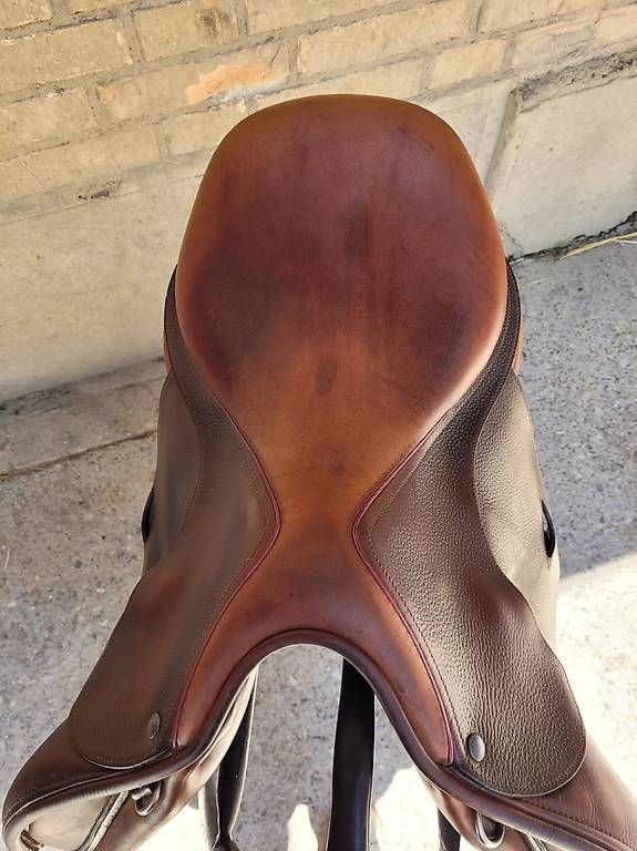 Selle & Accessori: Childéric CFXL Vielseitigkeitssattel, 17, – Usato da Bolligen venduto da AndyBern 2