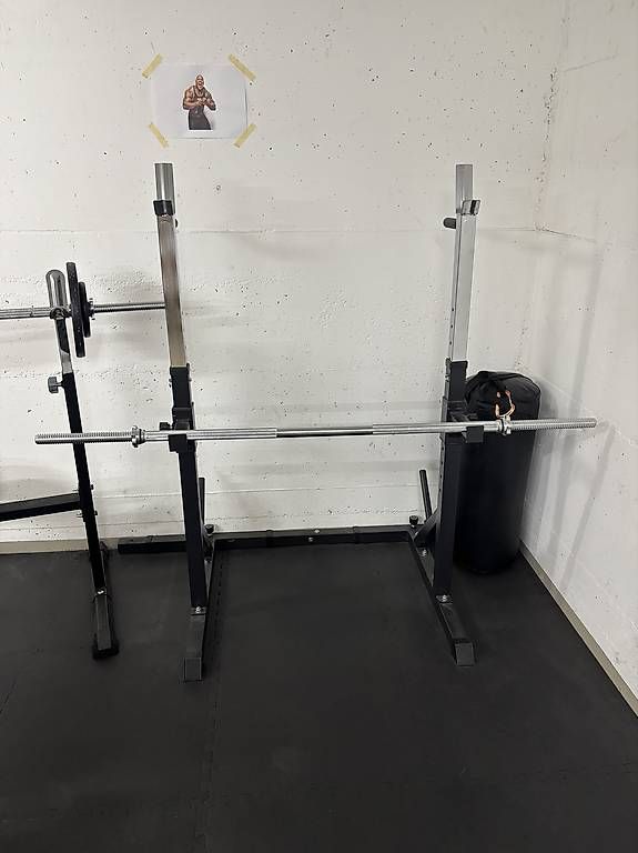Hometrainer: Squat Rack / Kniebeugenständer mit Dip-Station – Nuovo e nell'imballaggio originale da Hünenberg venduto da Blitzgewitter