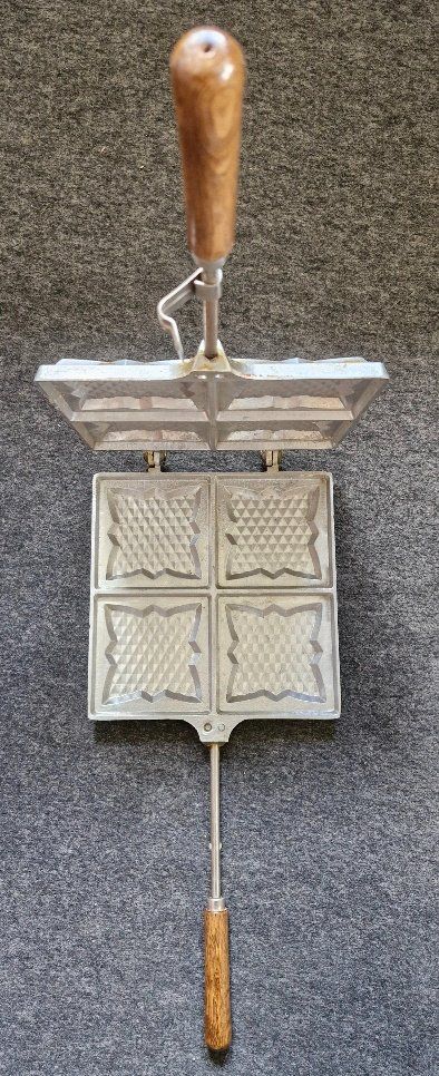 Elettrodomestici da cucina: Antikes Waffeleisen L'Etoile – Usato da Gerzensee venduto da Neggimann 4