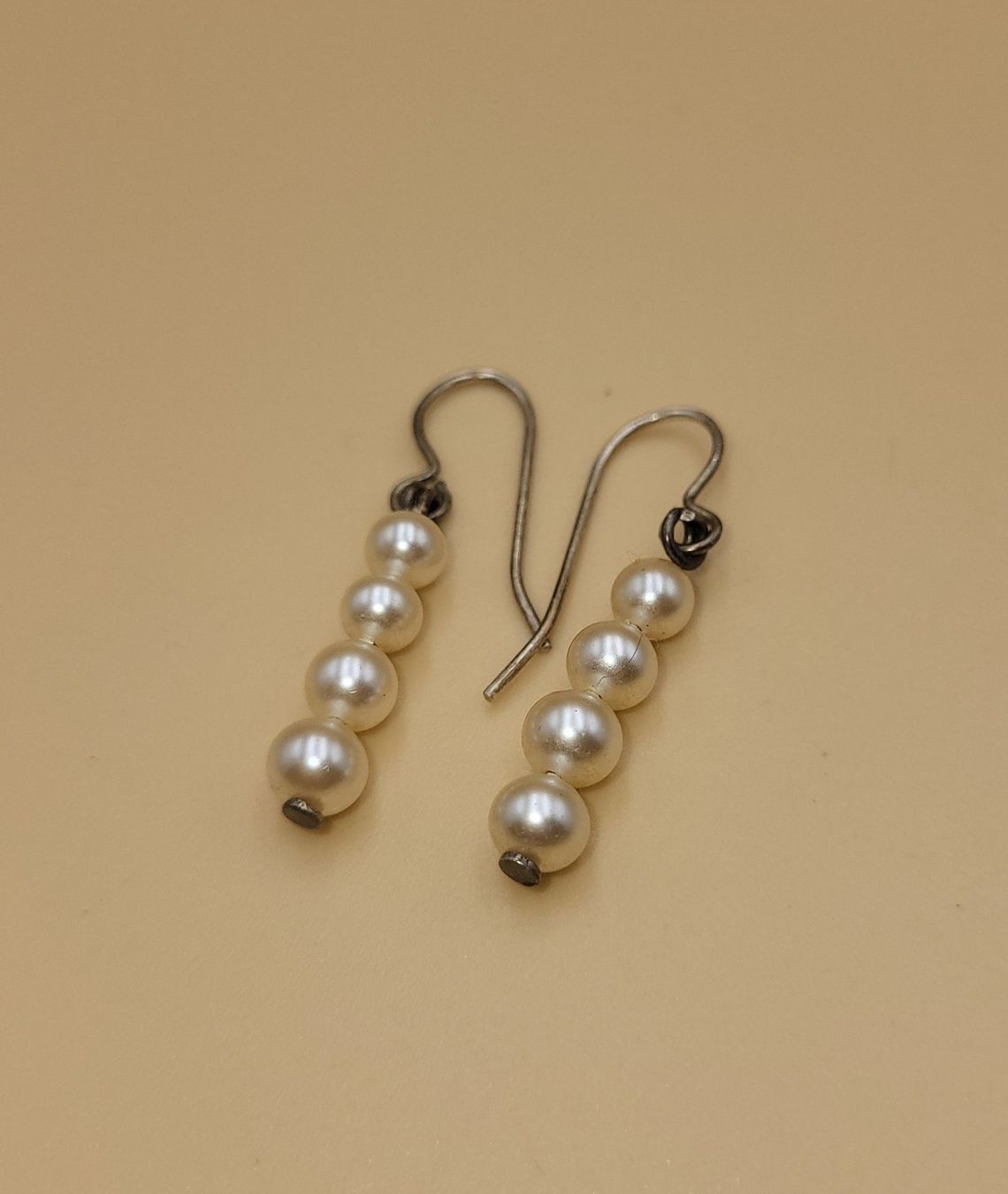 Orecchini pendenti & Orecchini a lobo: Elegante Silber Ohrhänger mit Perlen – Usato da Wald ZH venduto da SwissPawnshop