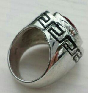 Anelli: Massiver Ring mit leuchtend blauem Stein Grösse 58 – Nuovo (secondo la descrizione) da Zürich venduto da ben_mn5h 9