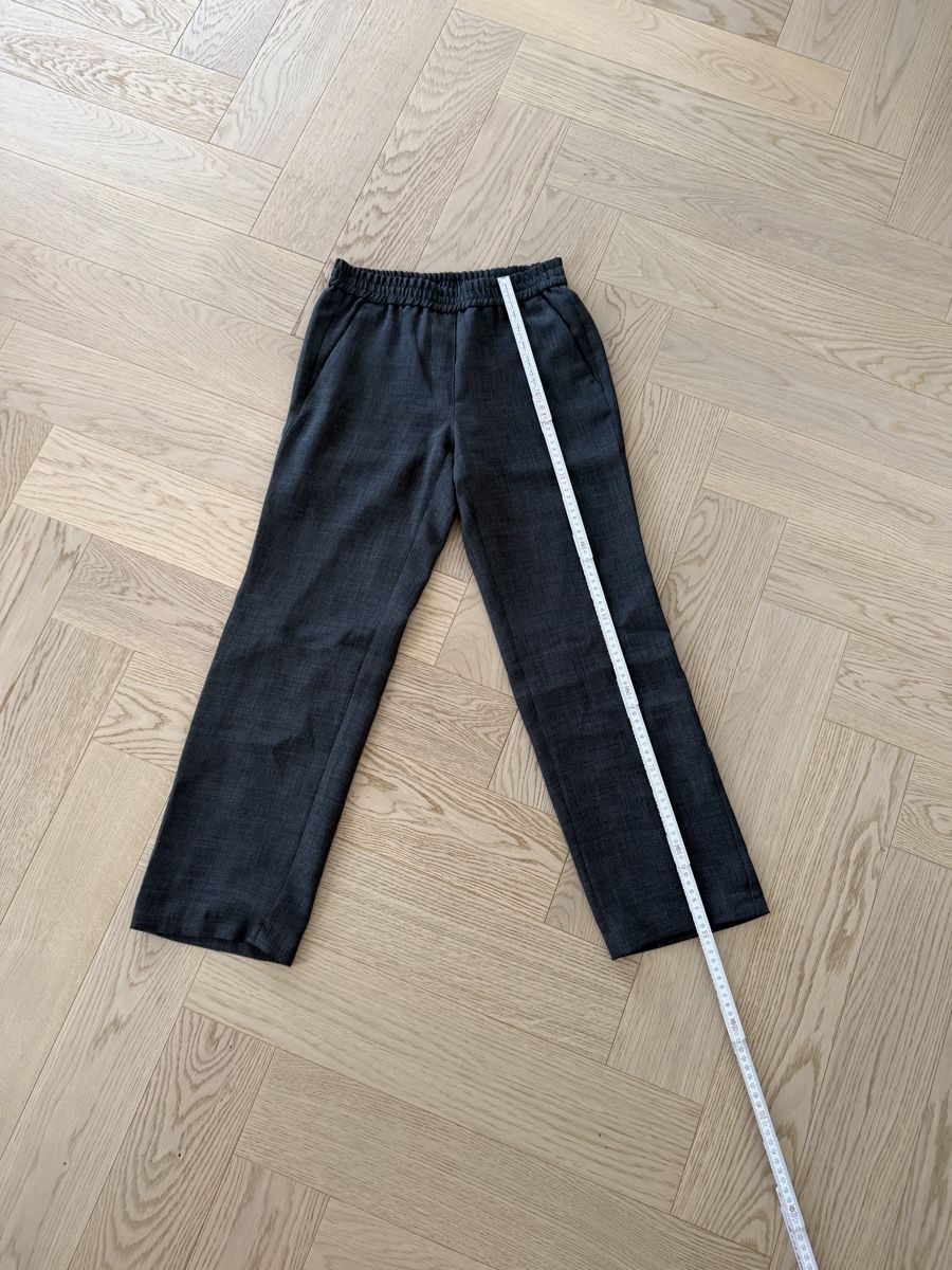 Marc Cain Pantaloni: Marc Cain Schicke Stoffhose XS – Nuovo (secondo la descrizione) da Horgen venduto da Christina93Jolina