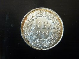 Abart  1/2 Fr.  1944  -  Fremdkörper siehe Bilder  - unz. -