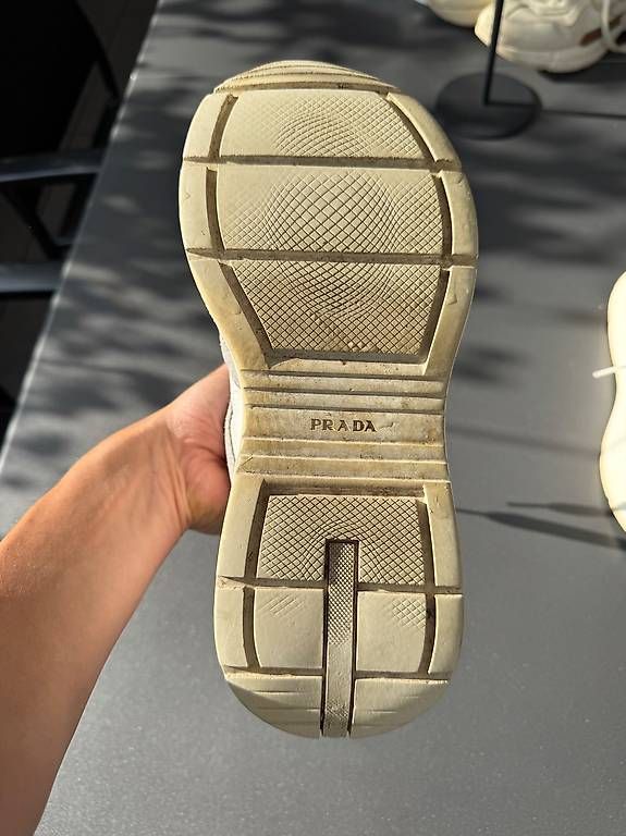 Prada Herrenschuhe: Prada Sneaker – Gebraucht aus Oberägeri von itssilvan 3
