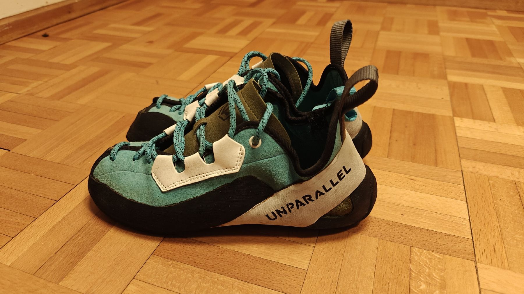 Scarpe da uomo: Unparallel Kletterschuhe Gr. 42, super Zustand – Usato da Wattwil venduto da Fair2nd 1