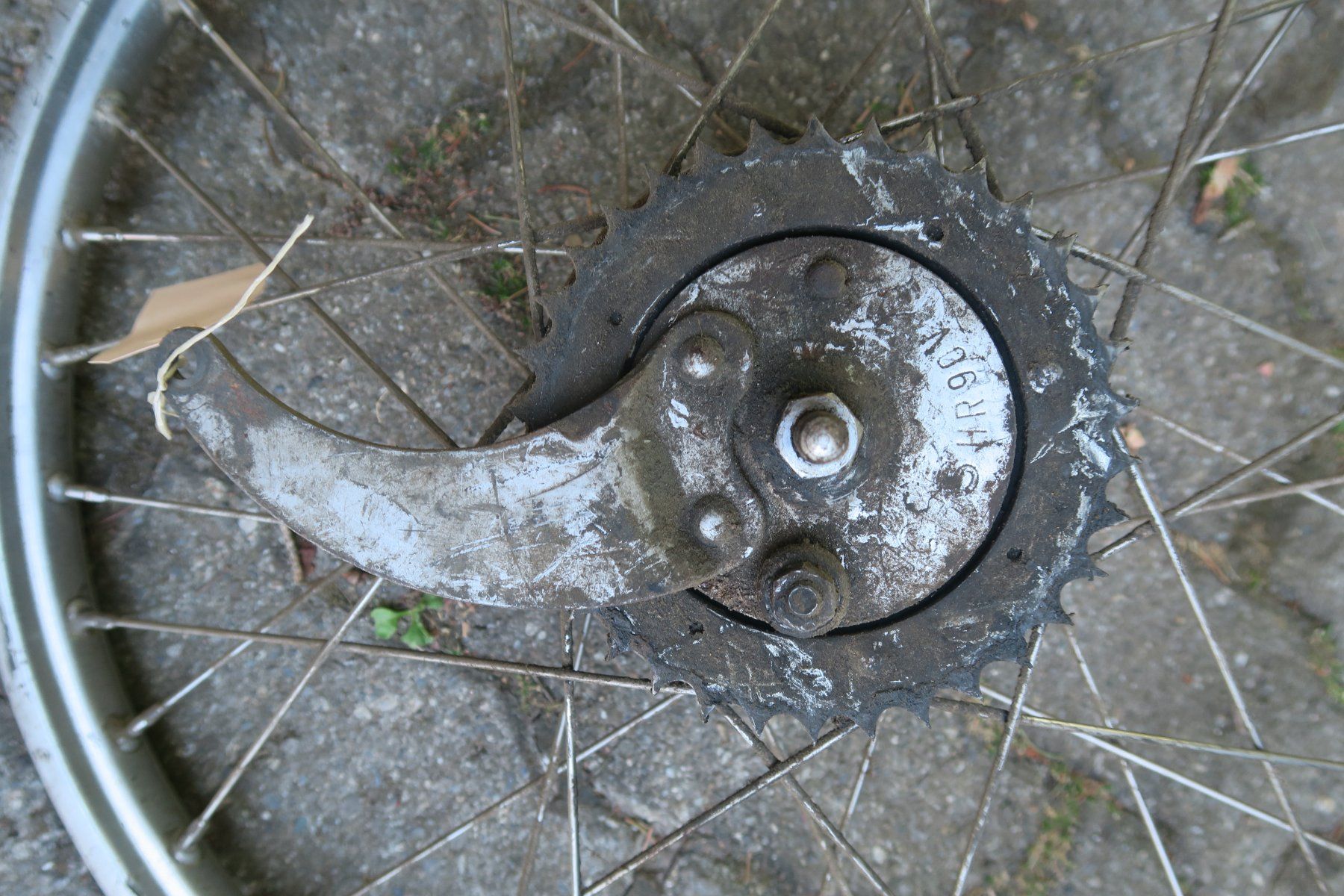 Sachs Mofa-Ersatzteile: Mofa / Töffli Sachs 502 503 ? Hinterrad – Gebraucht aus Heimberg von Heimberg2010 1