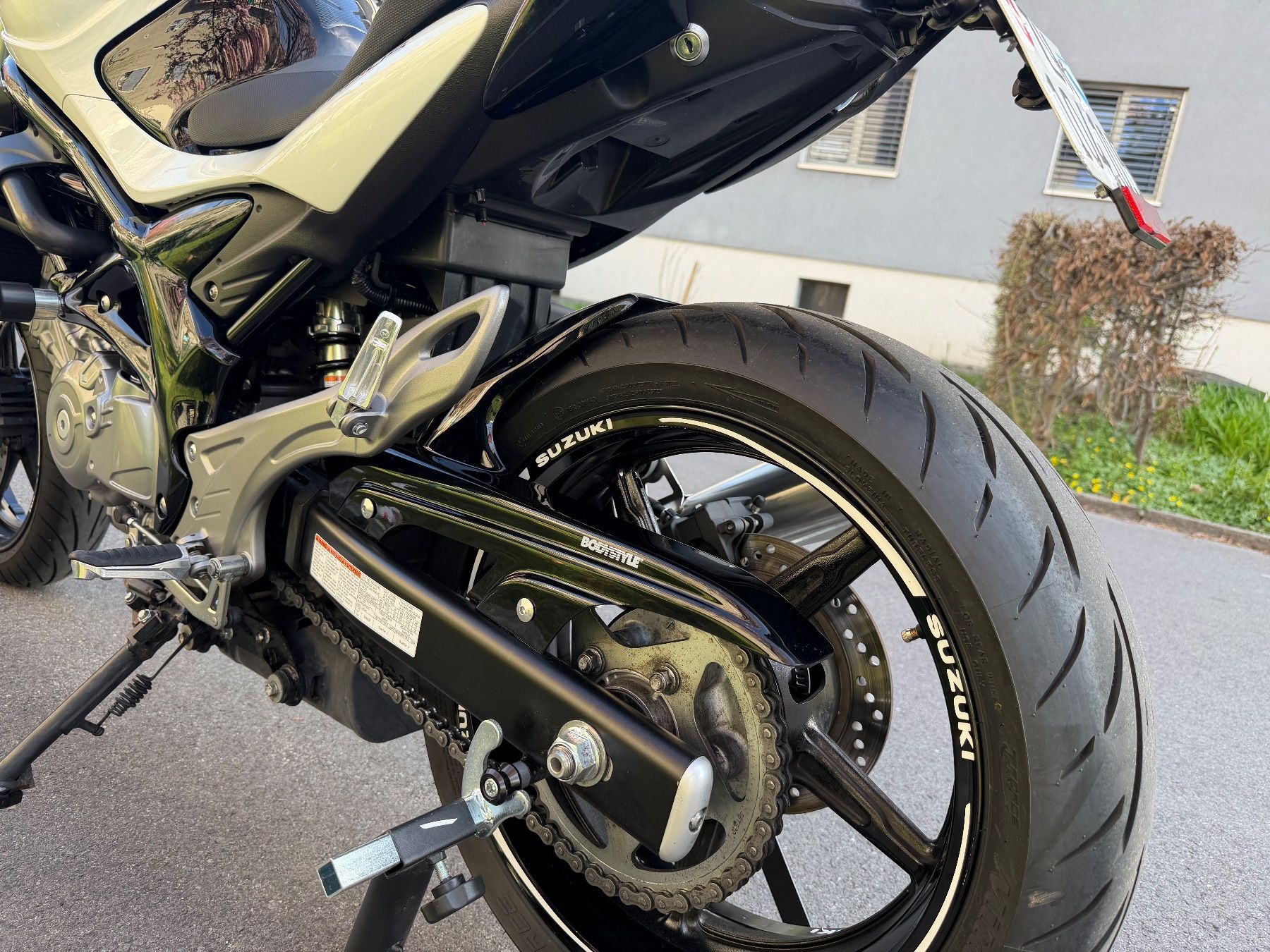 Suzuki Strada: Suzuki SFV 650 A Gladius Top Zustand – Usato da Dietikon venduto da W.Doctor 6