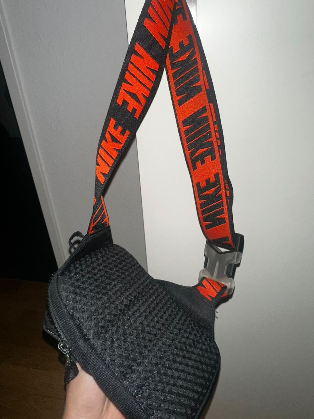 Nike Borse: Nike Umhängetasche – Usato da Bern venduto da XXM38 2