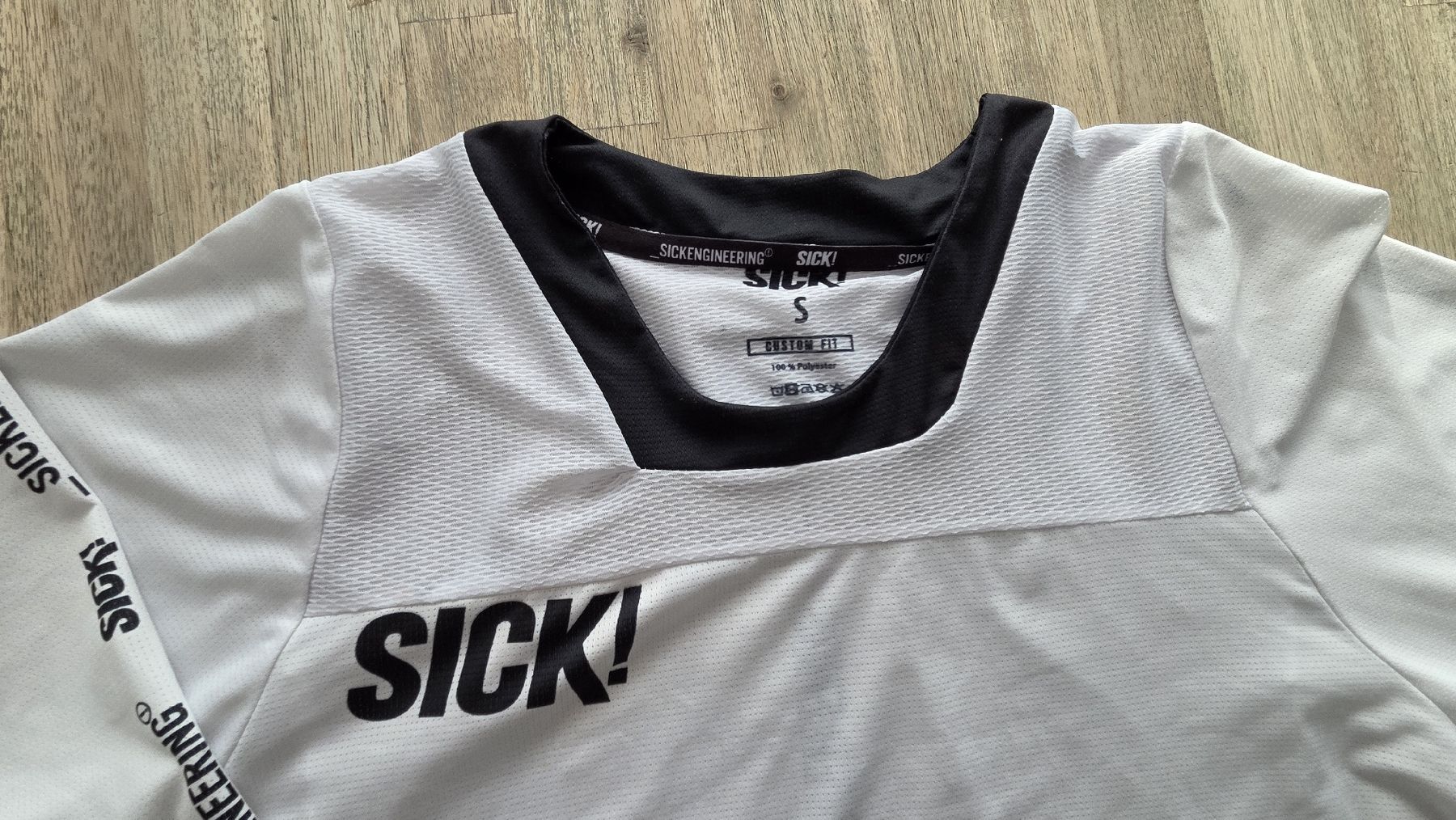 Leibchen & Hosen: Bike Jersey Langarm "Sick Series" – Gebraucht aus Siebnen von Tomba25430 1