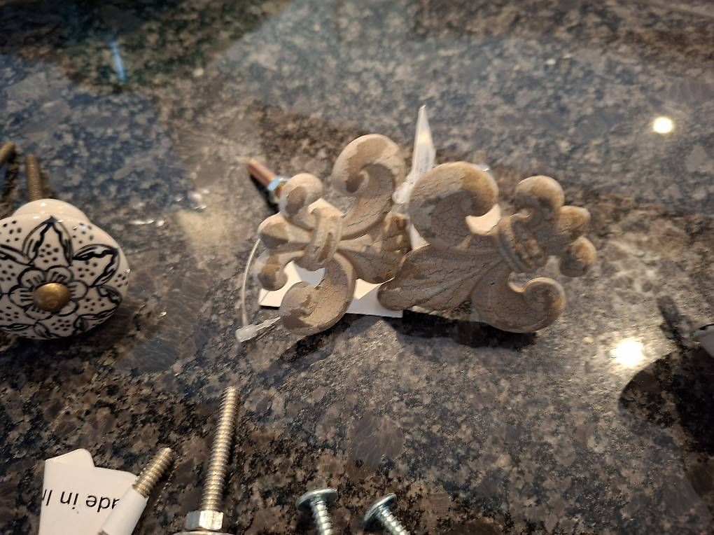 Ferramenta: Farbige Möbelgriffe – Nuovo e nell'imballaggio originale da Fulenbach venduto da Wulle-Egge