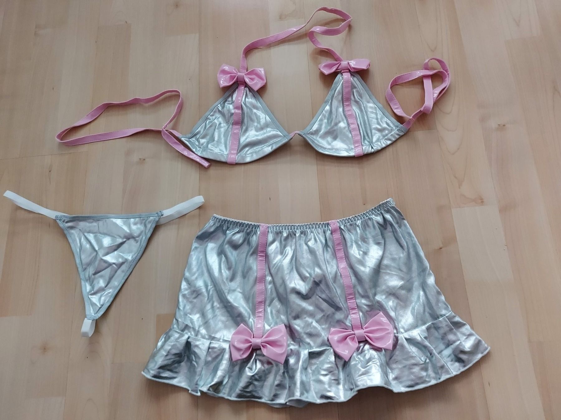 Costumi: Gogo 3Teilig Gr.M/L – Nuovo (secondo la descrizione) da Kölliken venduto da arwen6