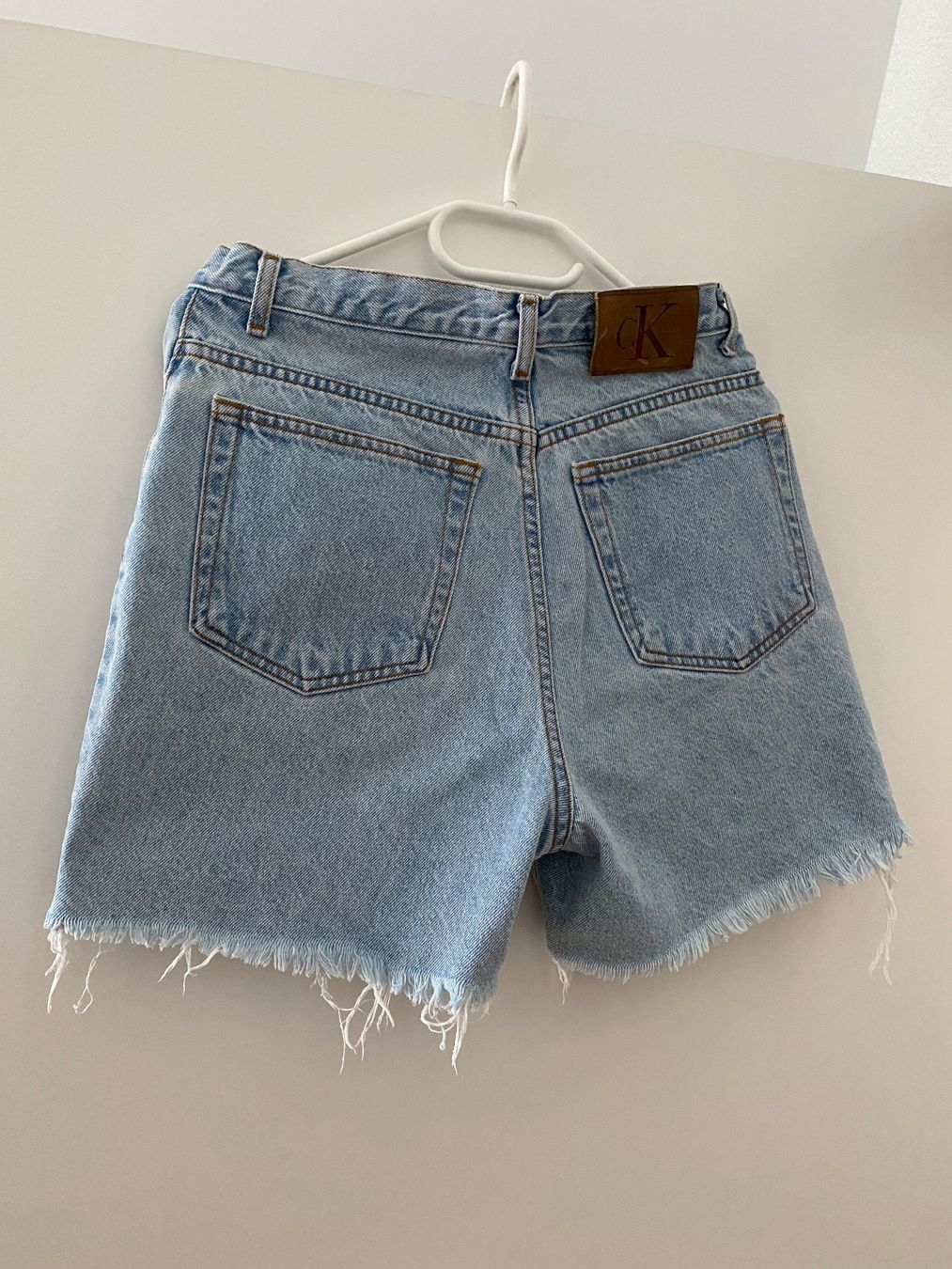 Calvin Klein Jeans: Jeansshorts von Calvin Klein – Neu (gemäss Beschreibung) aus Affoltern am Albis von may_9gdz 1