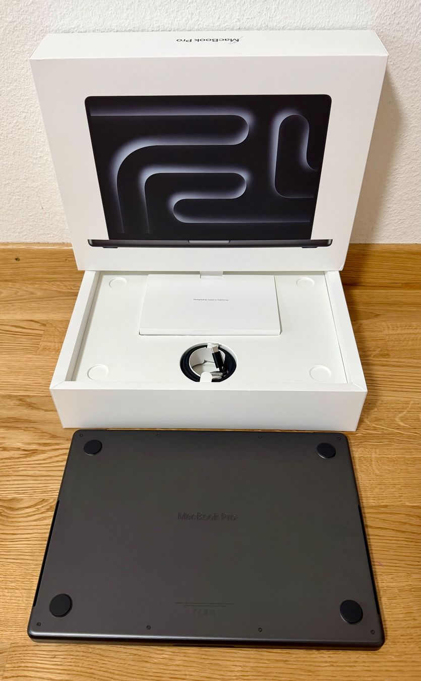 Apple Notebook: MacBook Pro 14" 14C/20C 48GB 1TB Space Black – Nuovo (secondo la descrizione) da Unterengstringen venduto da VaLue2024 2