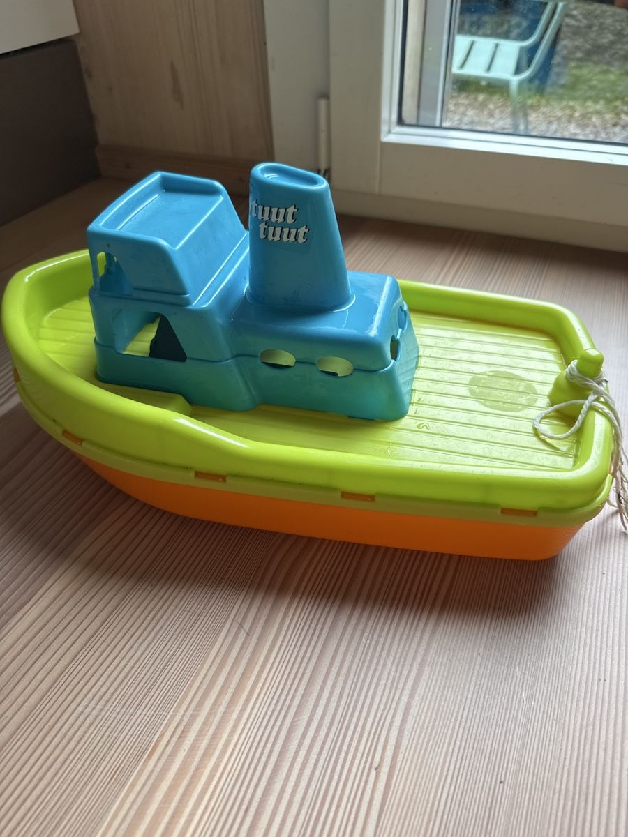 Spielzeuge: Spielzeug-Boote Set – Gebraucht aus Brittnau von Malwe 3