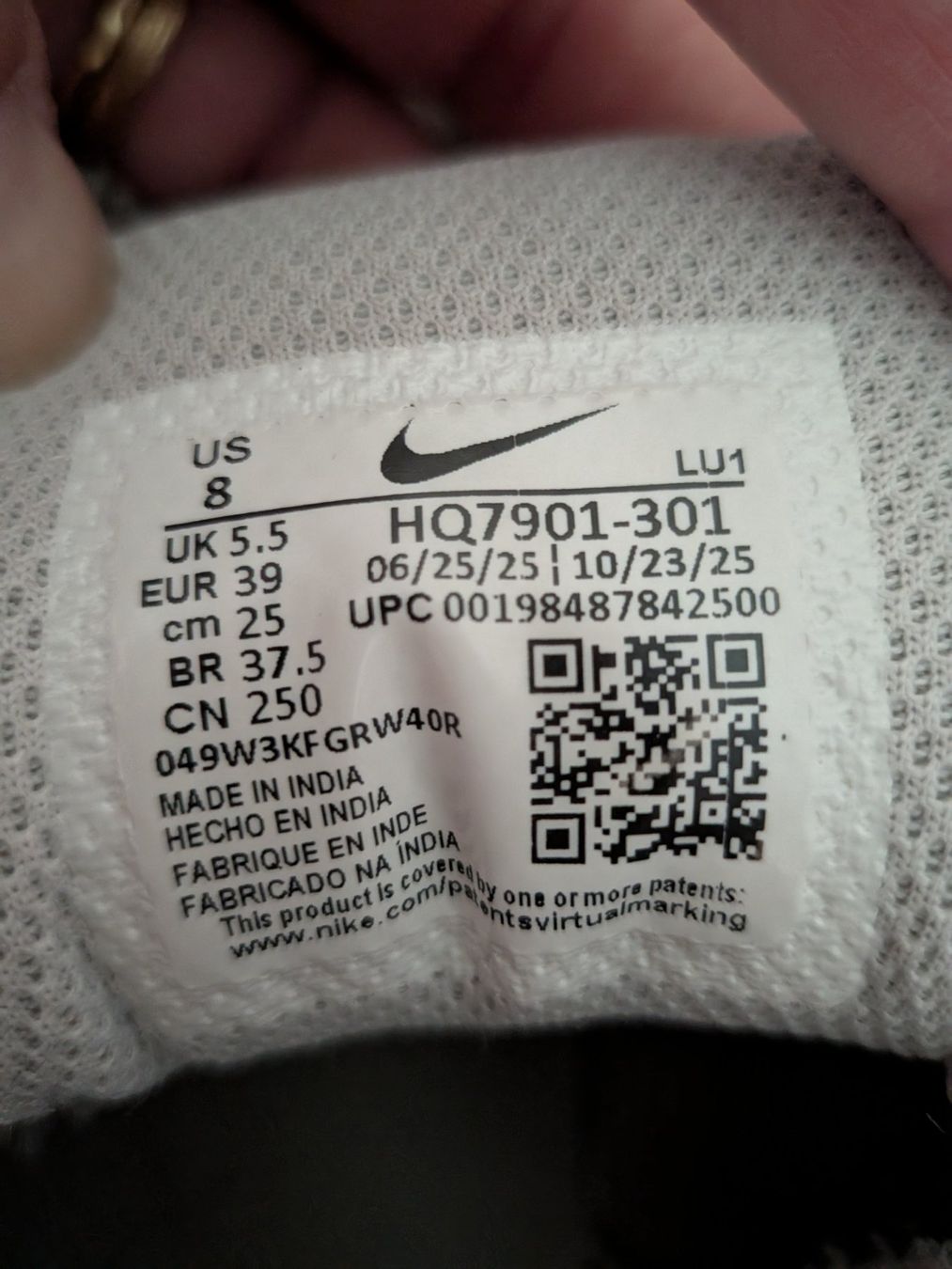 Nike Scarpe da uomo: Nike V5 RNR Sneaker silbern Grösse 39, gebraucht – Usato da Zürich venduto da BellaU 4