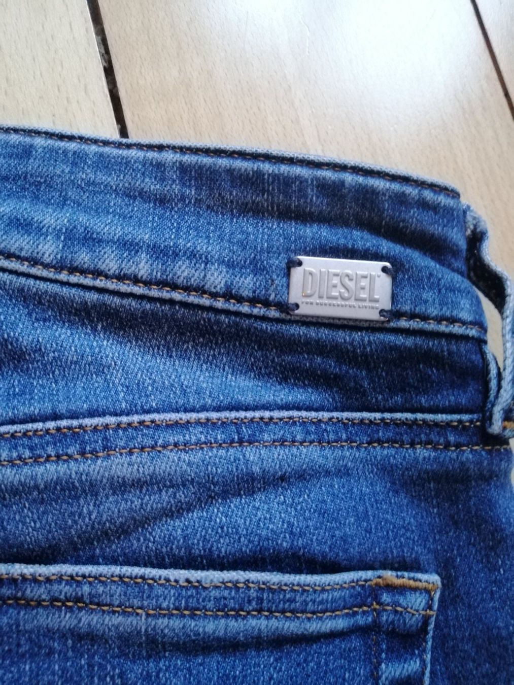 Diesel Jeans: Jeans Diesel – Nuovo (secondo la descrizione) da Biel/Bienne venduto da M.D.C 2