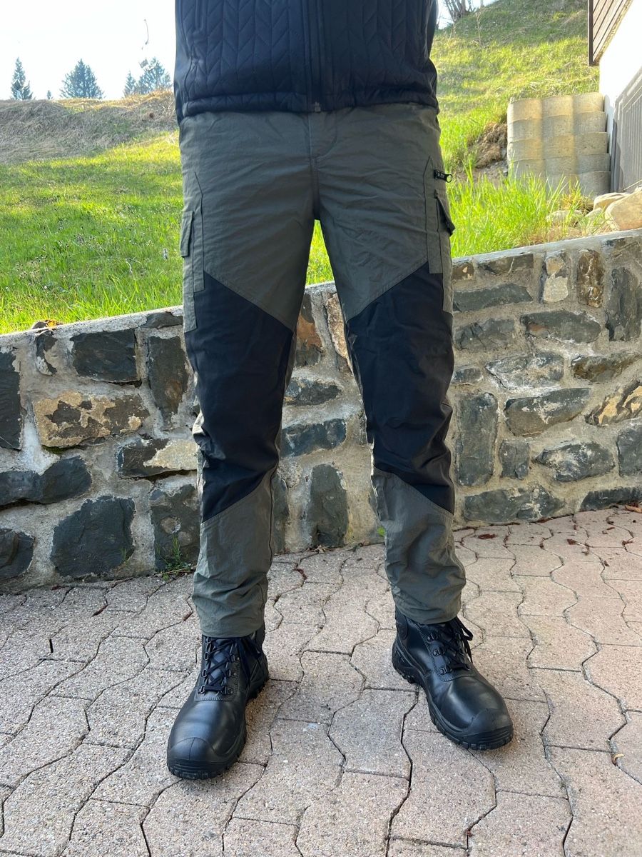 Pantaloni: Wanderhose – Nuovo (secondo la descrizione) da Pfäffikon SZ venduto da rom_2s75 1