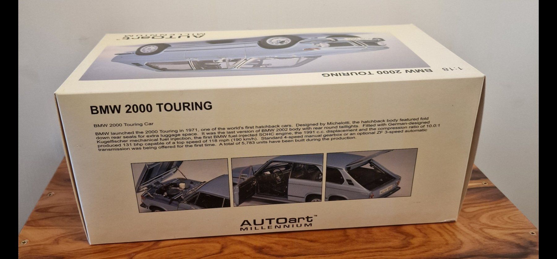Autoart Modellini d'auto: Autoart 1:18 BMW 2000 Touring hellblau metallic – Usato da Rüti b. Büren venduto da tempo50 6