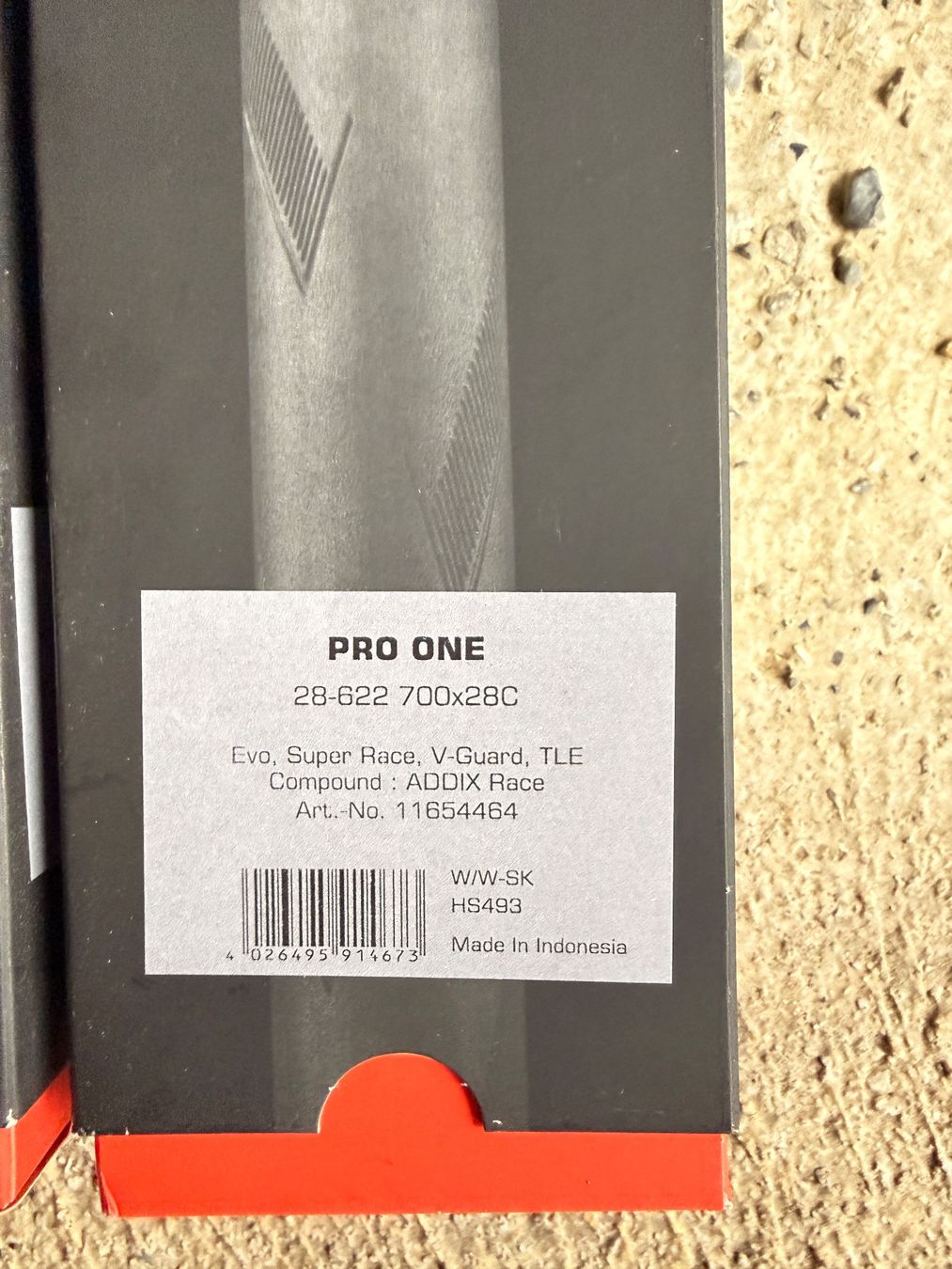 Pezzi di ricambio: Schwalbe Pro One Pneu 2 Stk.  28c NEU – Nuovo e nell'imballaggio originale da Uebeschi venduto da snow-sports 1