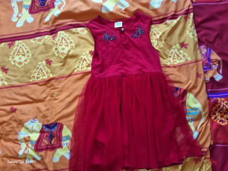 Rotes elegantes kleid