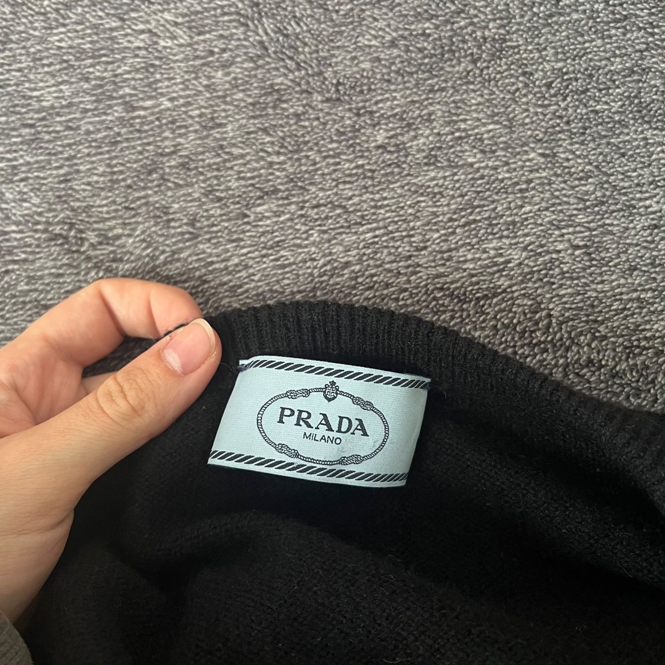 Prada Maglioni & Felpe: Prada Cardigan – Usato da Zug venduto da saskia-chiara 2