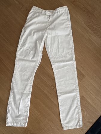 Weisse Sommerhose von Guess, Grösse 18, neuwertig!