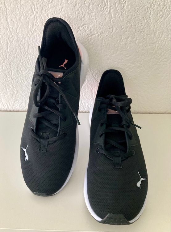 Puma Damenschuhe: Puma Sneakers schwarz - Grösse 40.5 – Gebraucht aus Ettingen von kleeblatt27 1