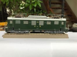 trix express Ae 4/4 der BLS dunkelgrün