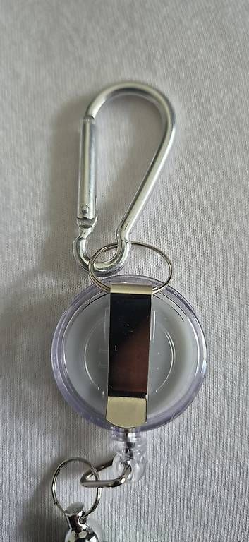Porte-clés: Patches-Ausweishalter mit Schlüsselring – D'occasion à Goldswil par Sandra7319 1