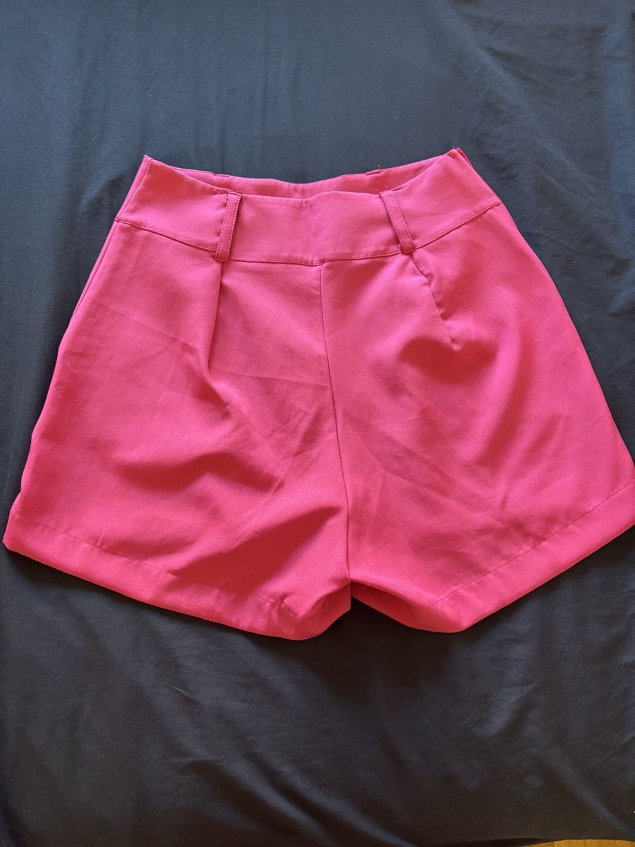 Lotti di vestiti: Damen Shorts pink – Usato da Bern venduto da car_6282 1