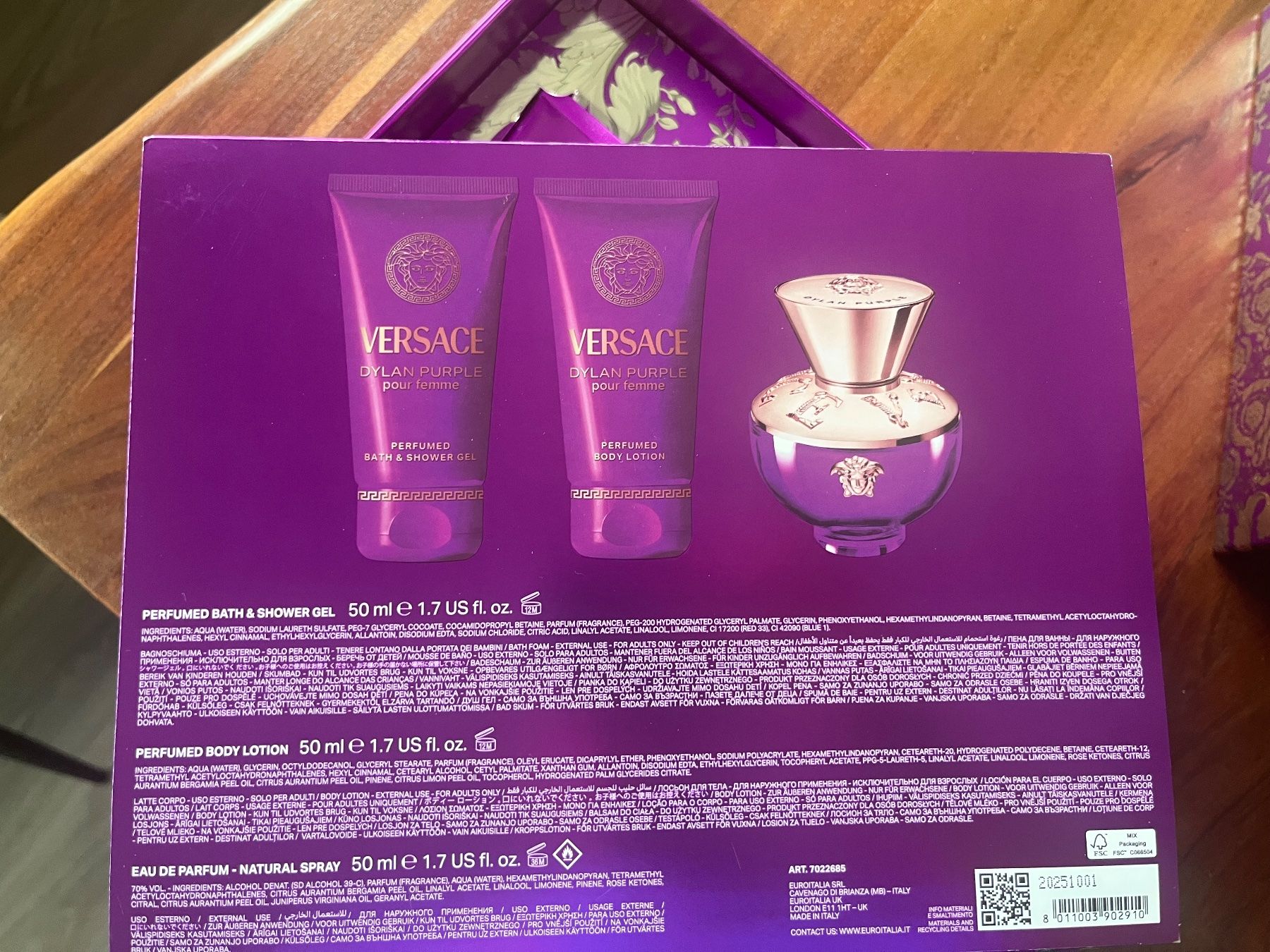 Versace Parfum & Eau de Toilette: Versace Dylan purple gift box new – Neu und originalverpackt aus Bôle von lau_wc66 2