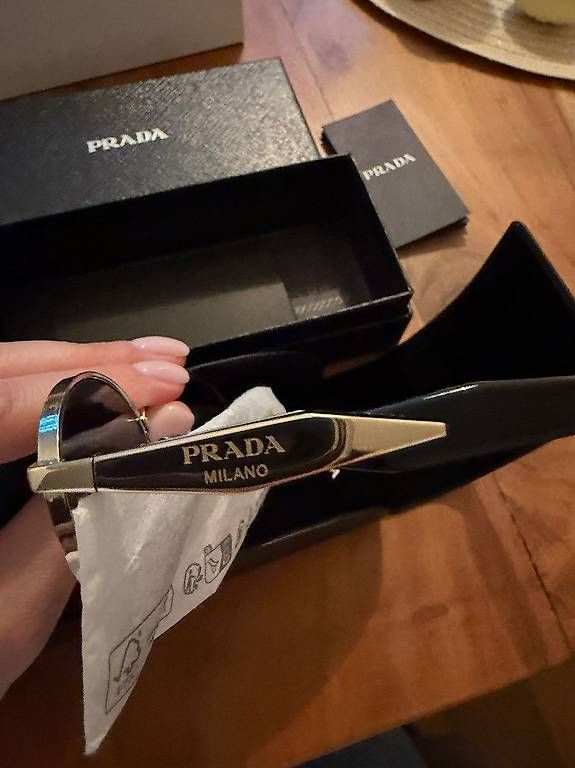 Prada Occhiali & Lenti: PRADA Sonnenbrille neu – Usato da Dietikon venduto da Myshop48 4
