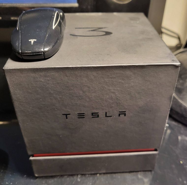 Tesla Model 3 /Y - Clé télécommande originale comme neuve! (D'occasion ...
