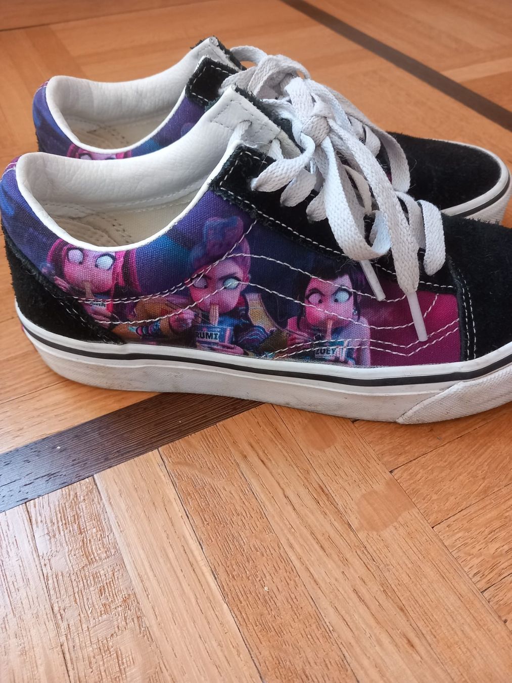 Vans Scarpe per ragazze: Baskets Vans x KPOP Demon Hunters – Usato da Fribourg venduto da sha_66w9 1