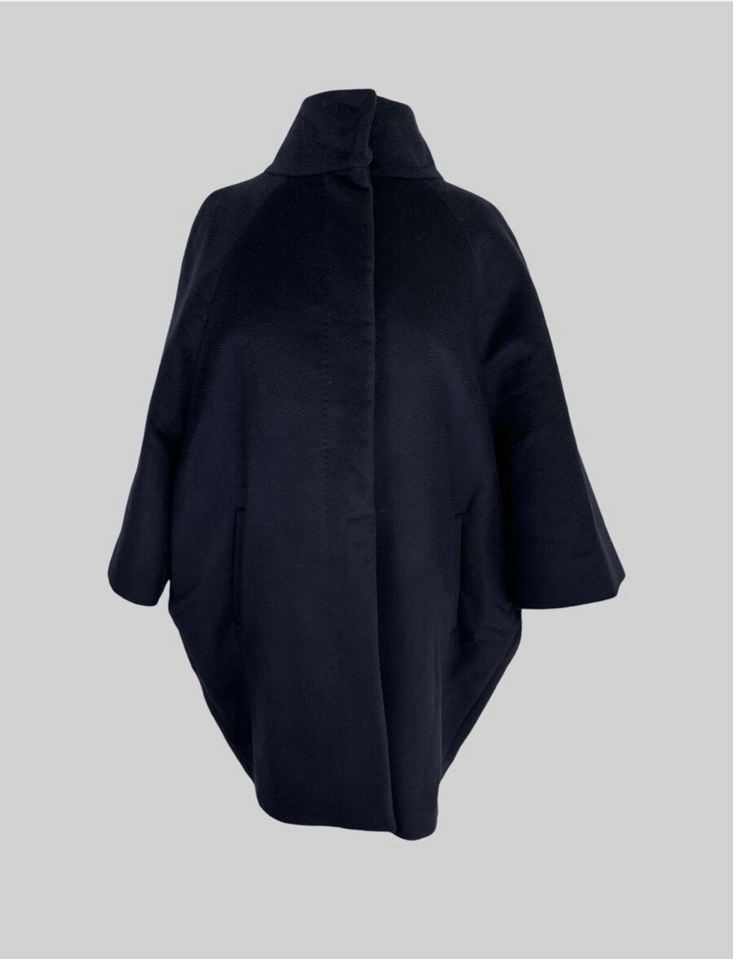 Max Mara Cappotti: Max Mara Mantel Navy – Usato da Zug venduto da MOrg01