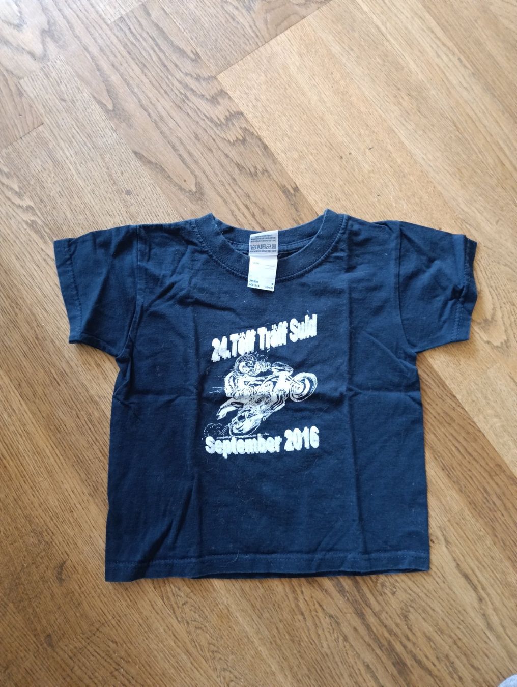 Camicie, T-shirt & Polo: T-Shirt "Russell" Gr. 104... – Usato da Uetendorf venduto da Koh0