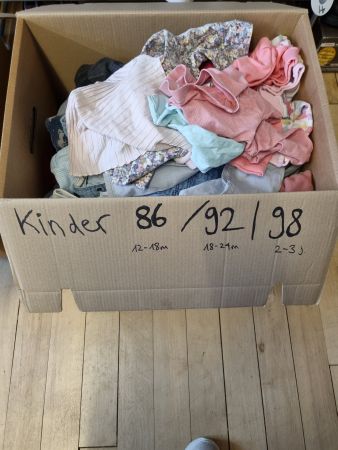 Kinderkleider Grösse 86 bis 98 gemischt / 8 fr Kg