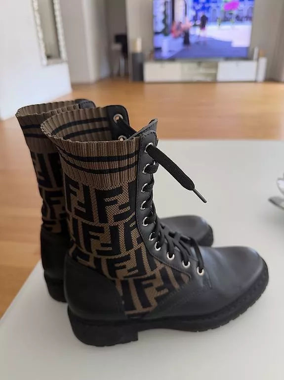 Scarpe da donna: Fendi Stiefel – Usato da Wittenbach venduto da fil_k7gp 1