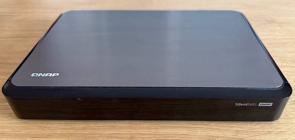 Qnap Server: QNAP NAS HS-210 ohne Festplatten – Usato da Pratteln venduto da Per_PA 3